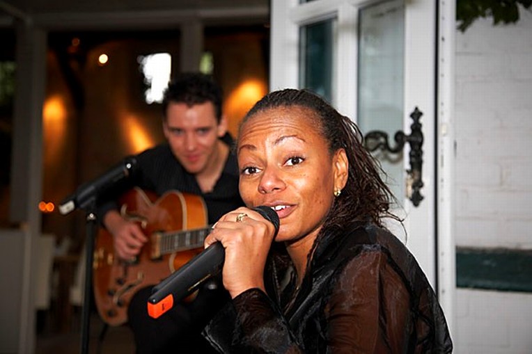 Melissa Dietrich, Helmut Scholz (Gitarre) Melissa Dietrich, Helmut Scholz (Gitarre)